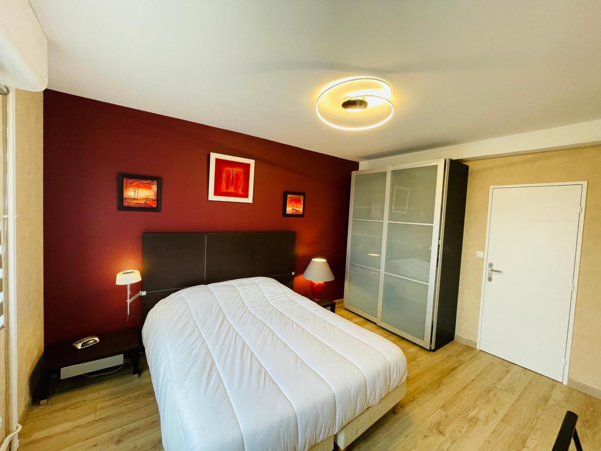 Apartment Yucca, Avec Garage Prive Et Balcon