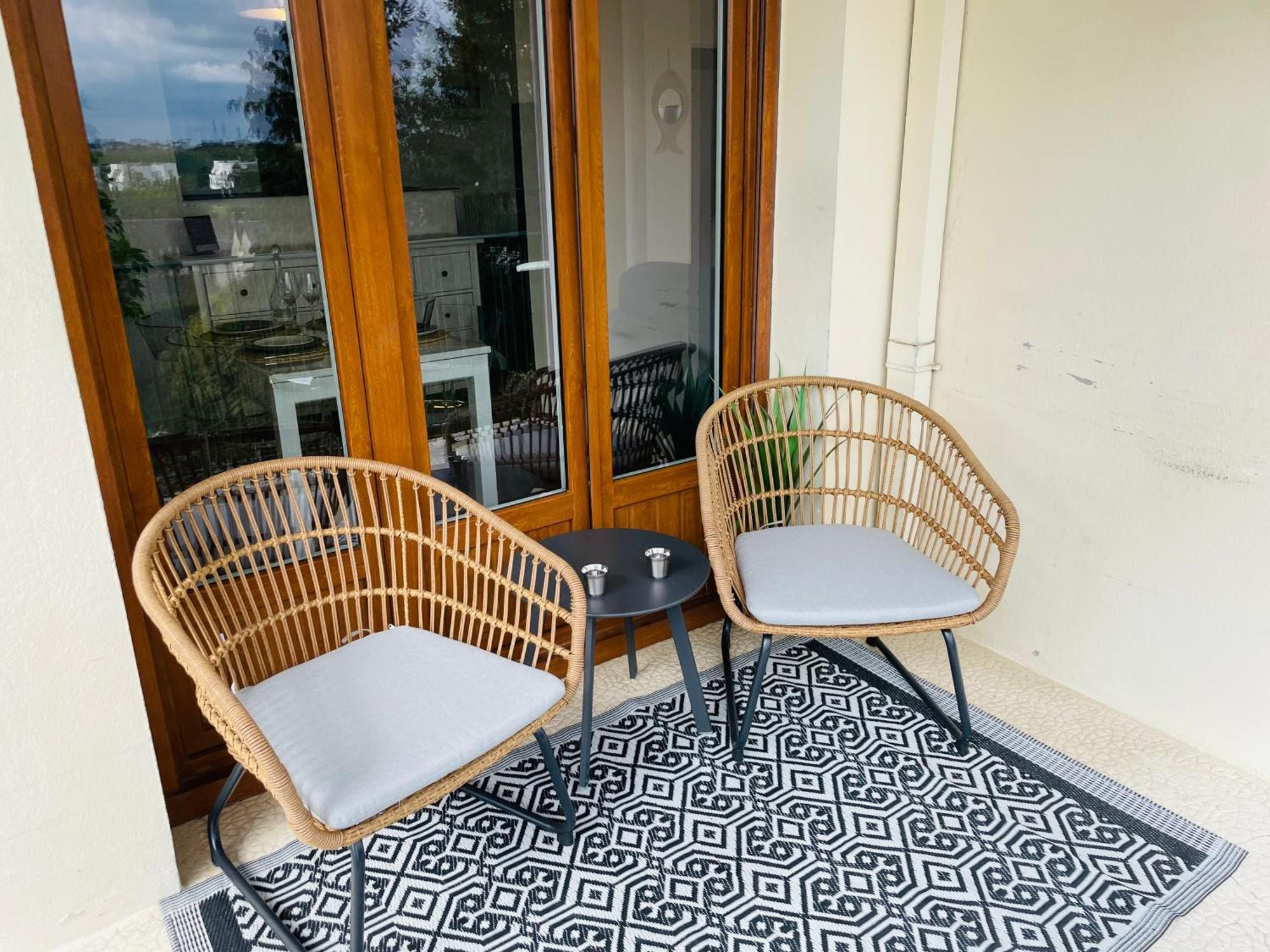 Apartment Yucca, Avec Garage Prive Et Balcon Caen